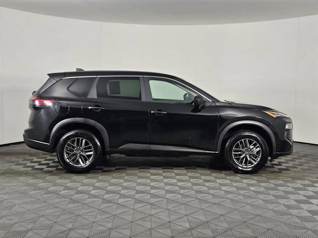 Used 2024 Nissan Rogue S image 2