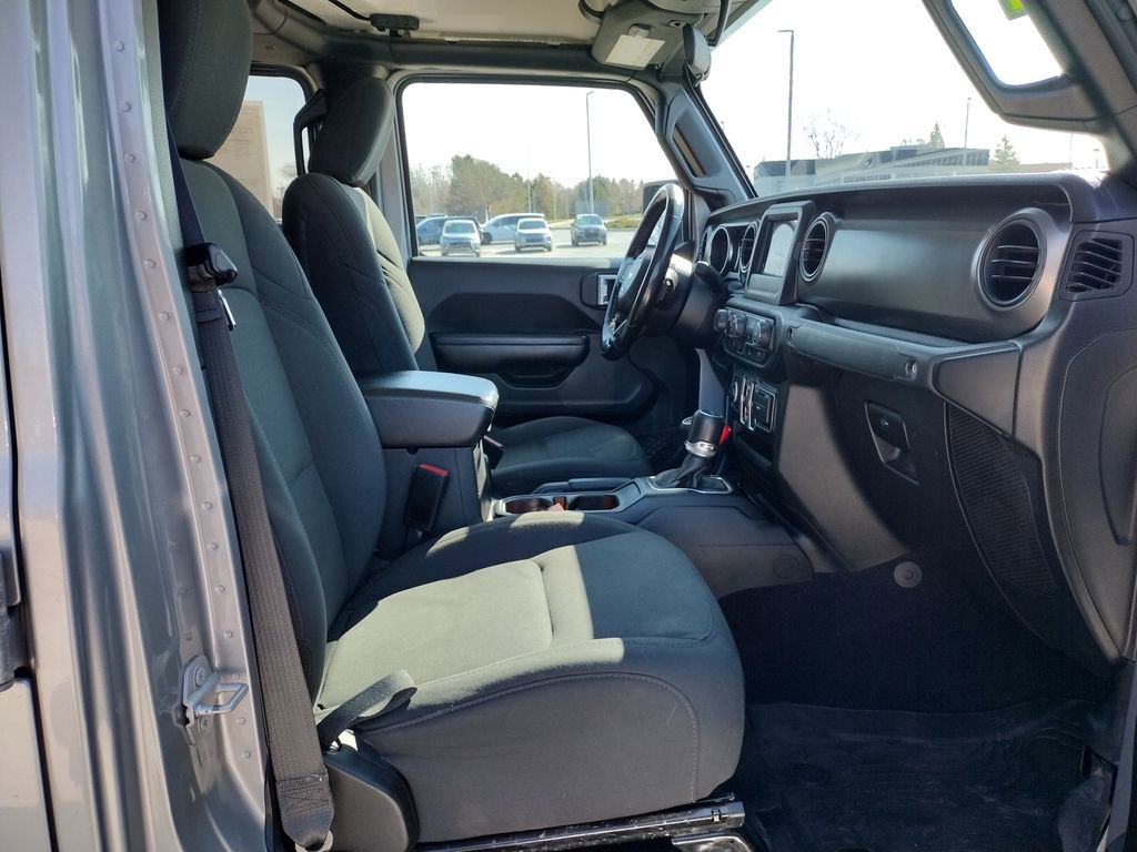Used 2021 Jeep Gladiator Willys image 10
