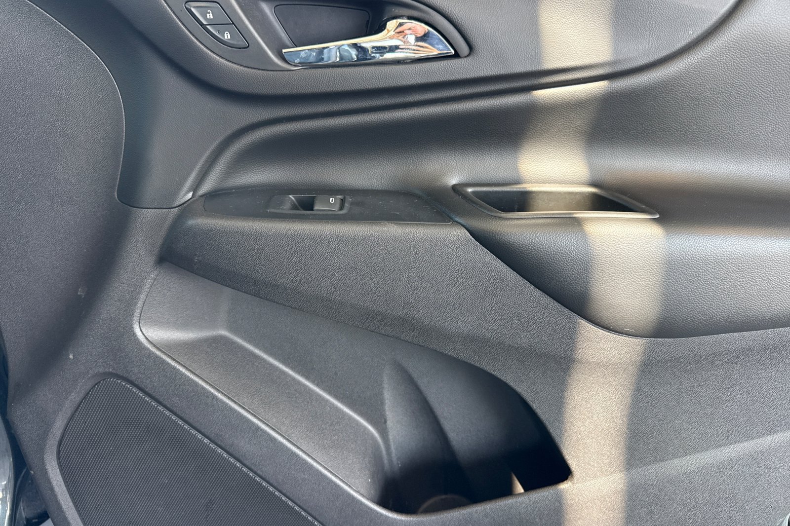 Used 2019 Chevrolet Equinox LT FWD image 27