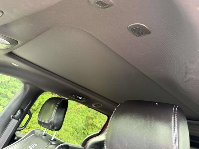 Used 2025 Chrysler Pacifica Limited FWD image 13