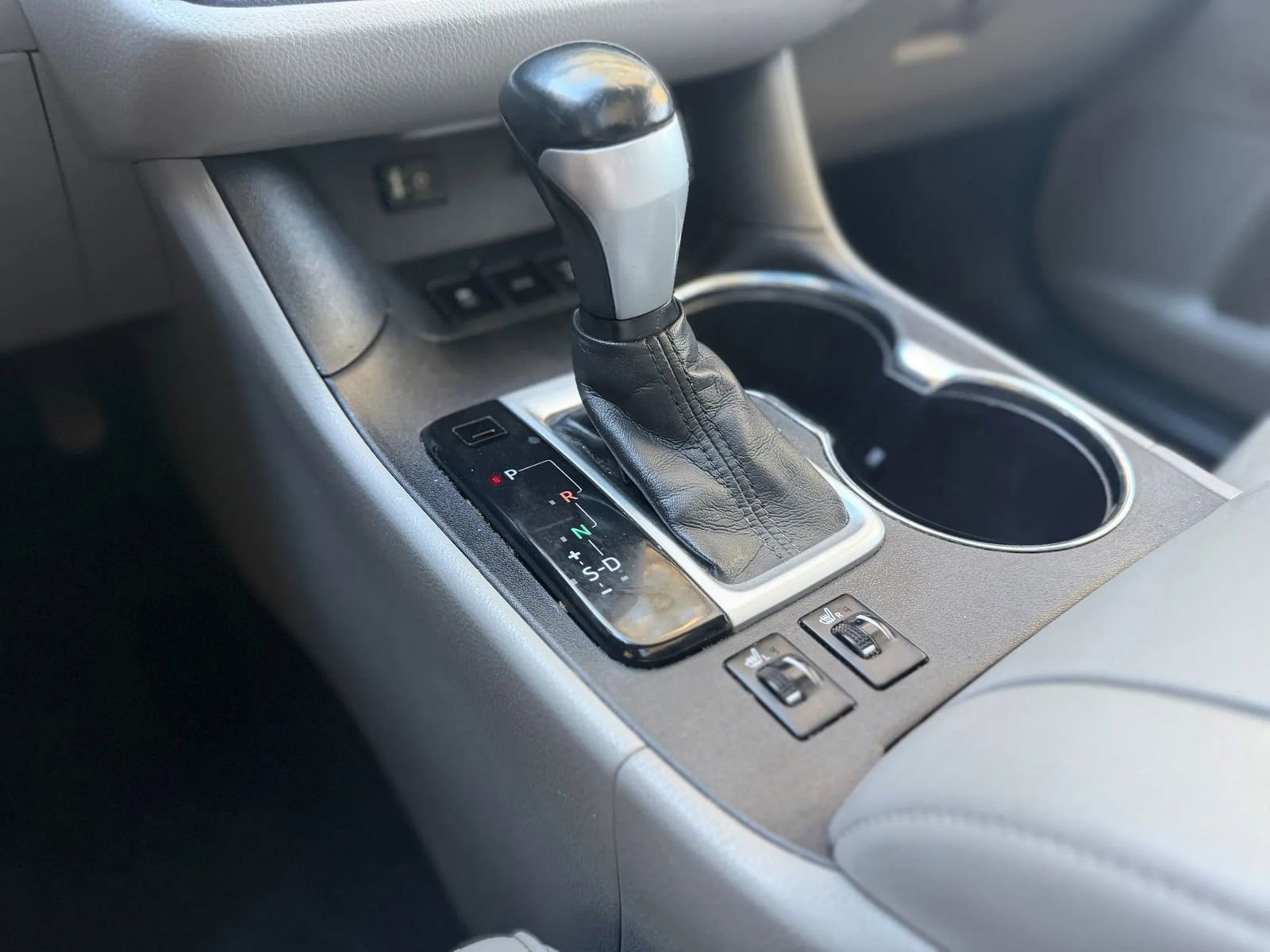 Used 2016 Toyota Highlander XLE AWD/4WD image 21