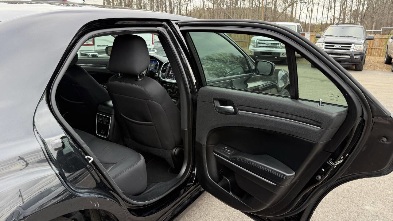 Used 2021 Chrysler 300 Touring w/ Sport Appearance Package image 14