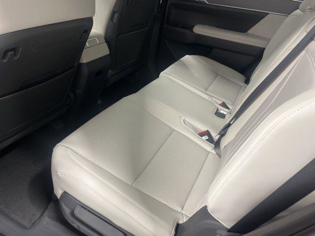 New 2026 Hyundai Santa Fe SEL FWD image 32