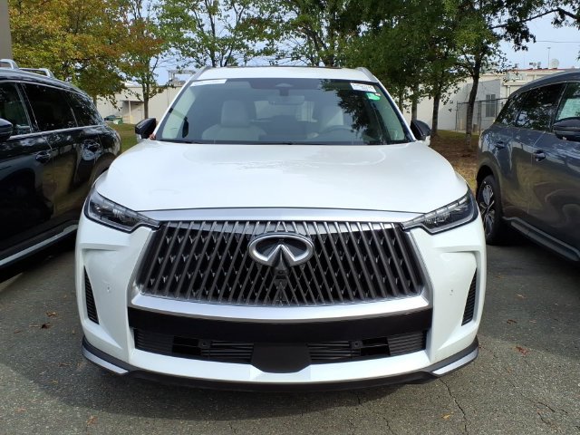 Certified 2026 INFINITI QX60 Luxe w/ Cargo Package FWD image 3