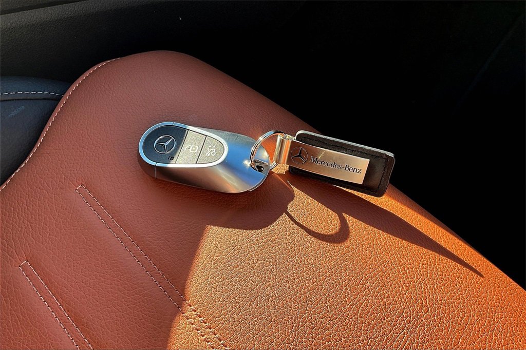 Used 2024 Mercedes-Benz C 300 4MATIC Sedan image 10