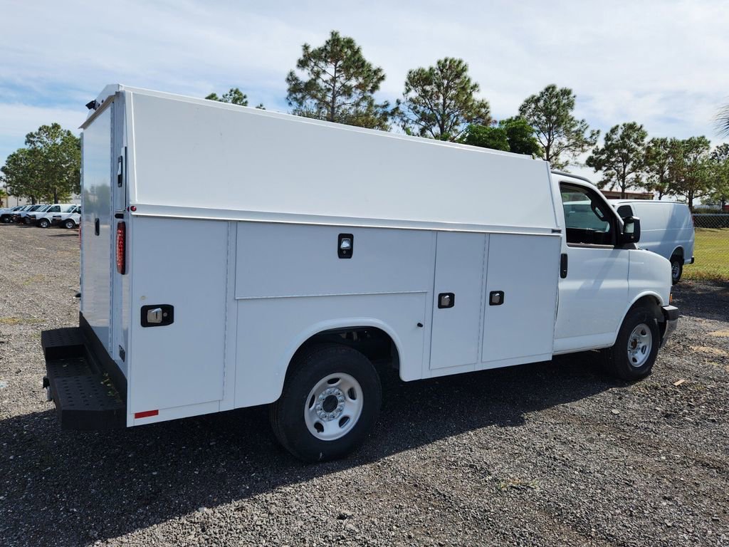 New 2024 Chevrolet Express 3500 w/ Power Convenience Package RWD image 9