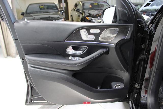 Used 2024 Mercedes-Benz GLS 450 4MATIC w/ AMG Line Exterior image 42