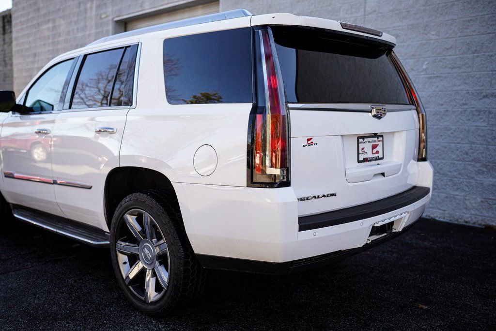 Used 2016 Cadillac Escalade Luxury image 13