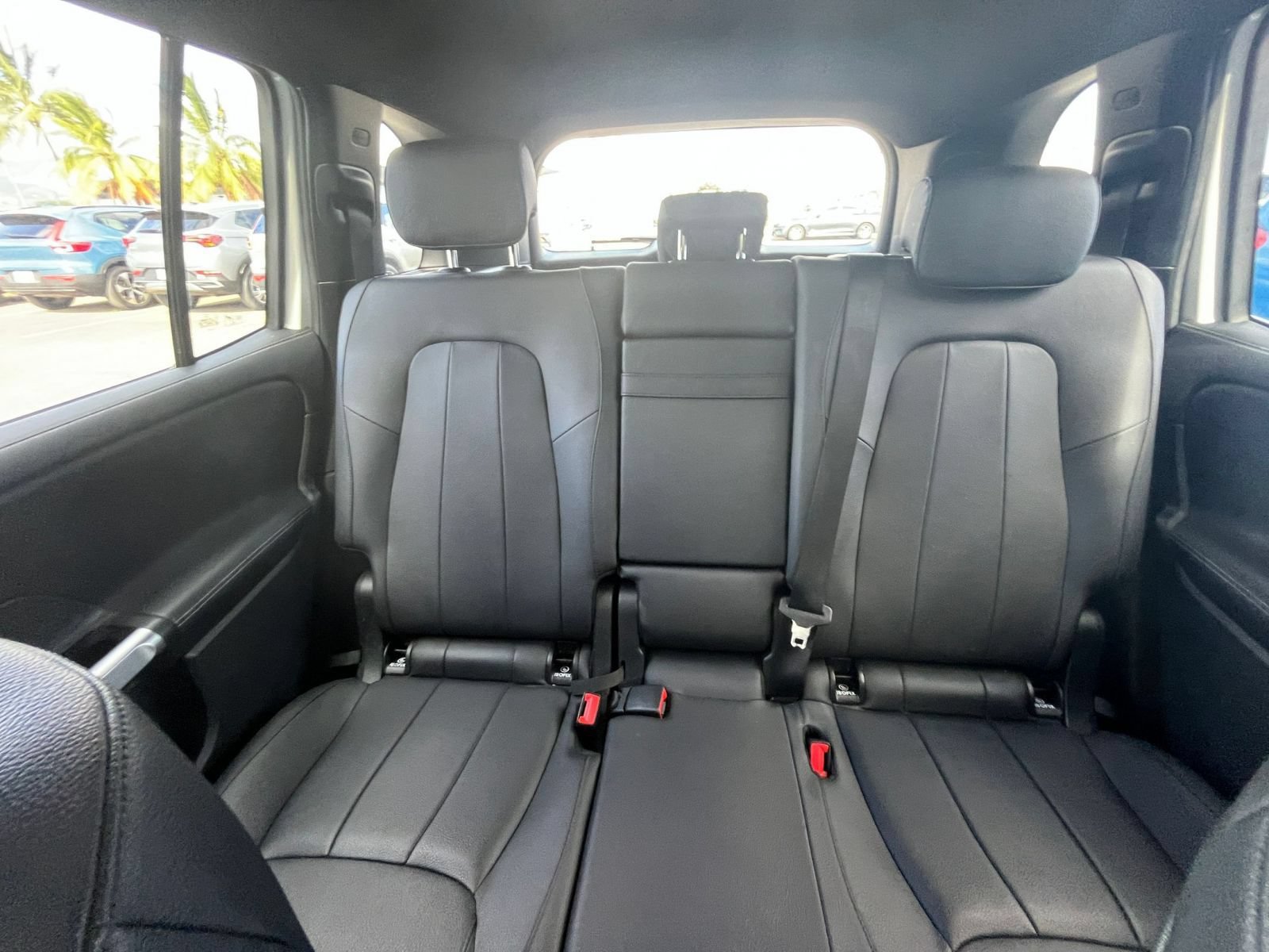 Used 2025 Mercedes-Benz GLB 250 4MATIC image 39