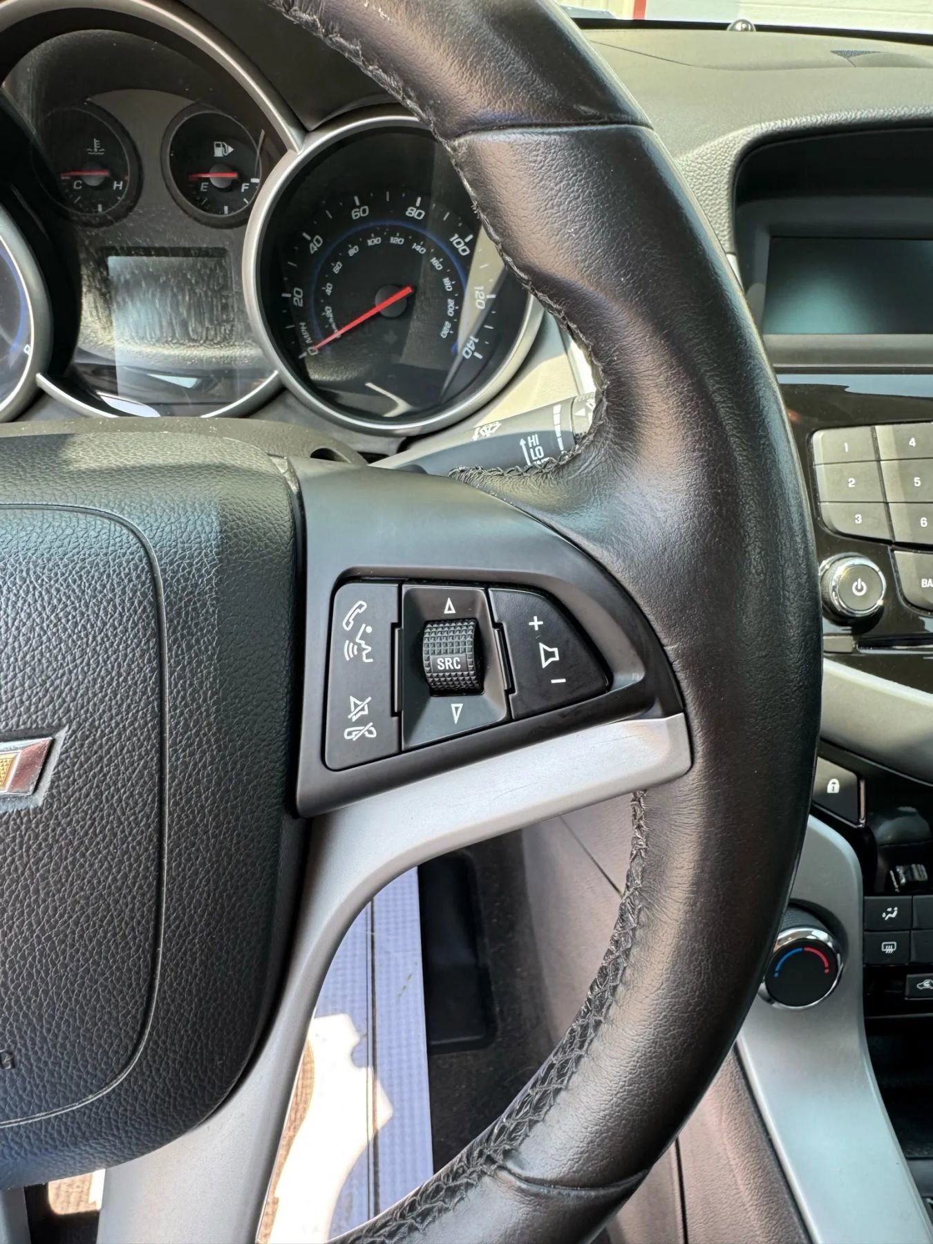 Used 2014 Chevrolet Cruze LT image 7