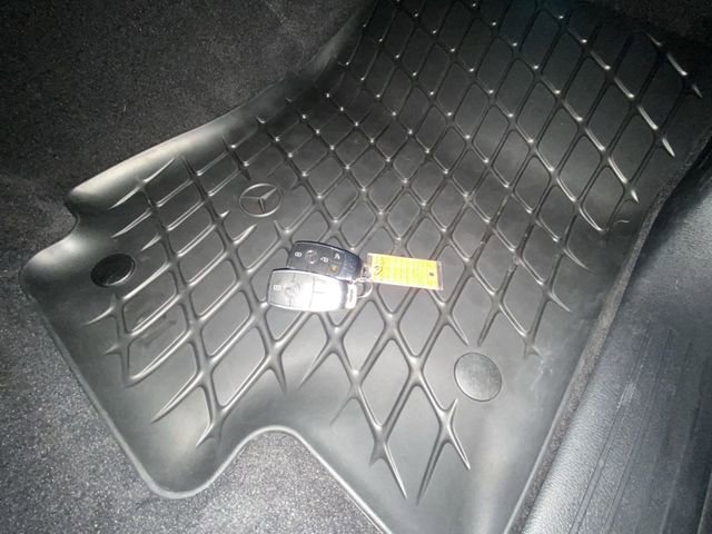 Used 2024 Mercedes-Benz GLE 450e 4MATIC image 30