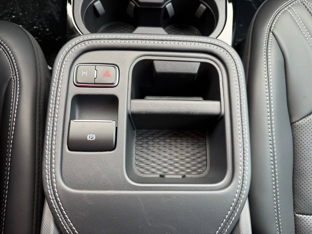 New 2025 Ford Mustang Mach-E Premium image 32