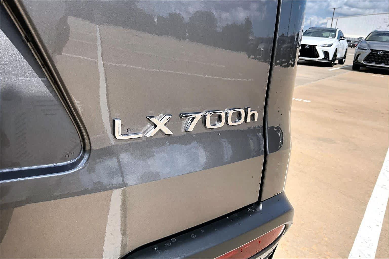 New 2026 Lexus LX 700h Luxury w/ Appearance Package AWD/4WD image 15