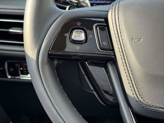 Used 2026 Lincoln Aviator AWD image 23
