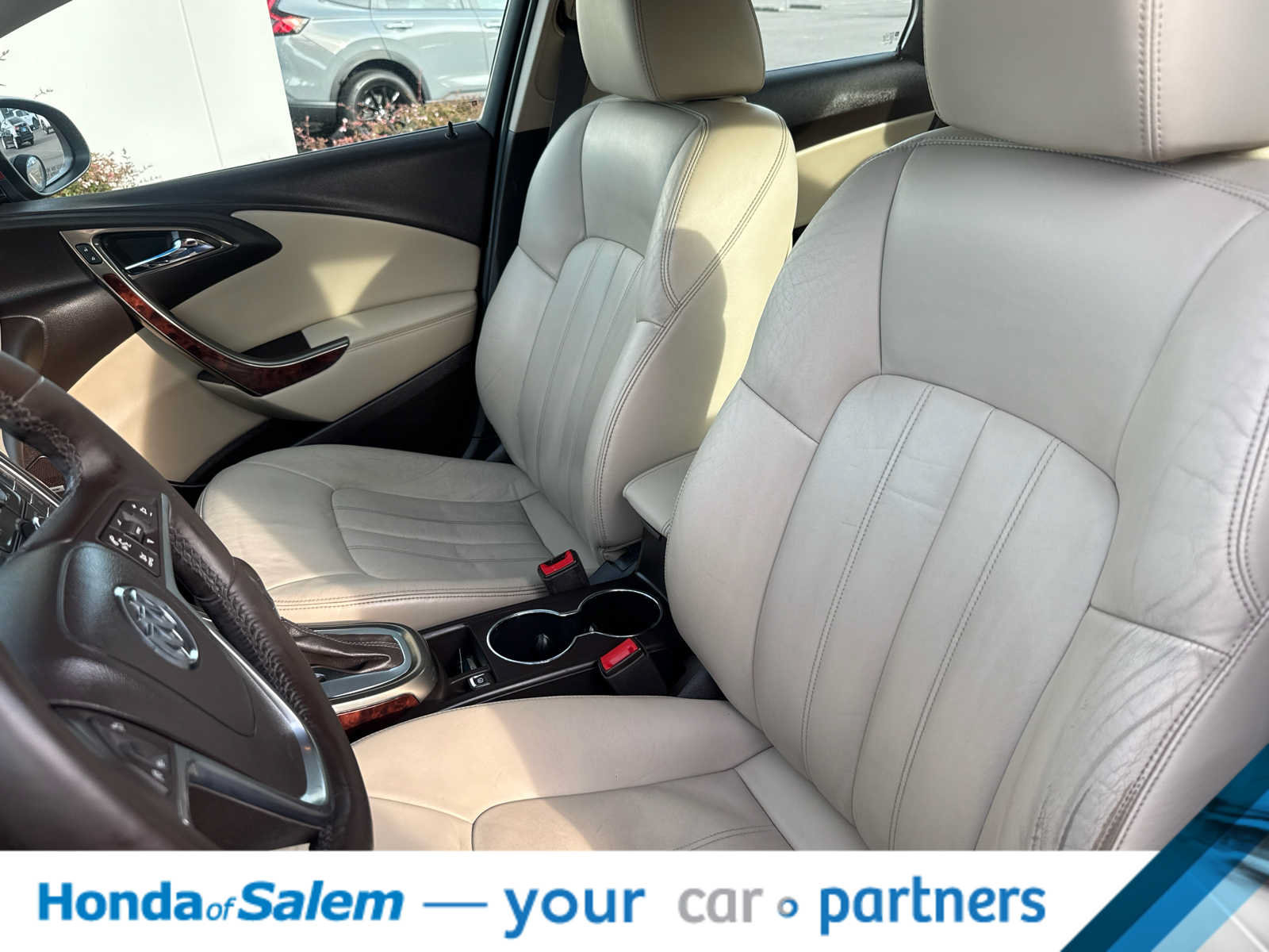 Used 2012 Buick Verano Leather FWD image 10