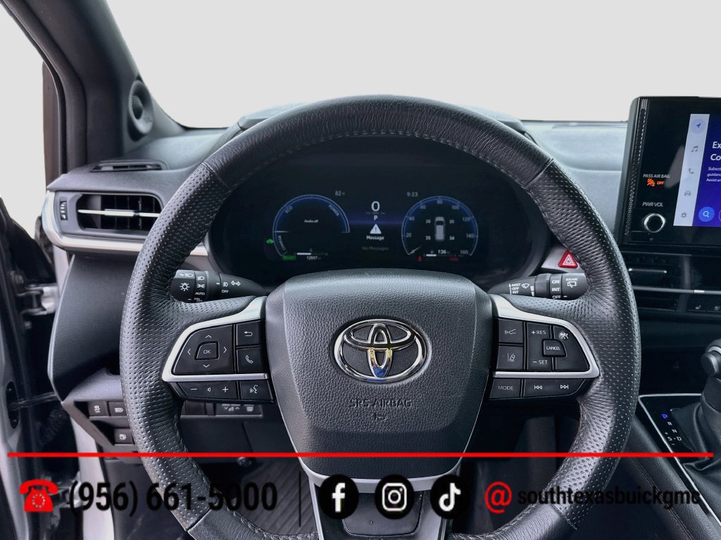 Used 2025 Toyota Sienna Limited AWD/4WD image 14