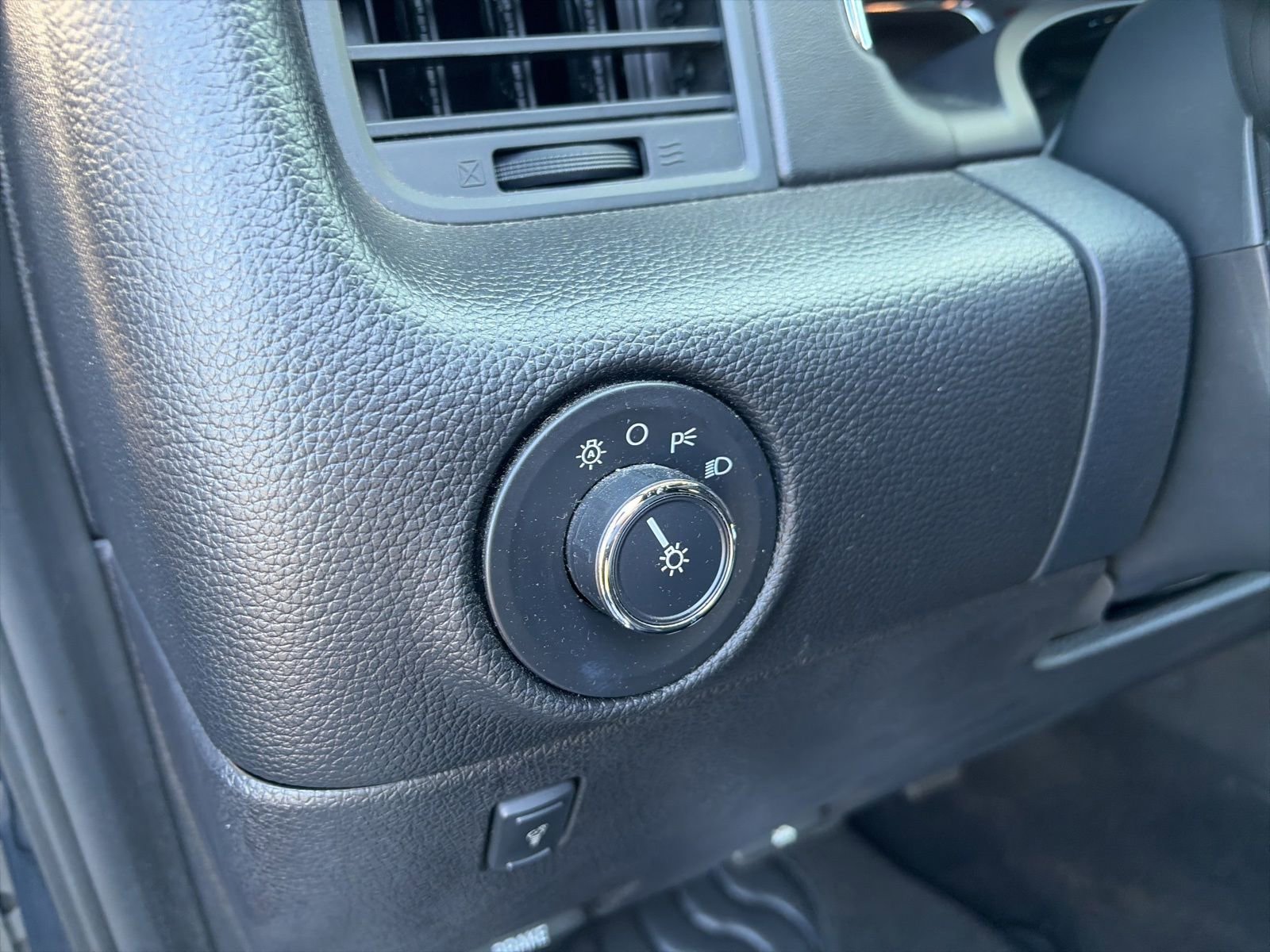 Used 2015 Lincoln Navigator 2WD image 15