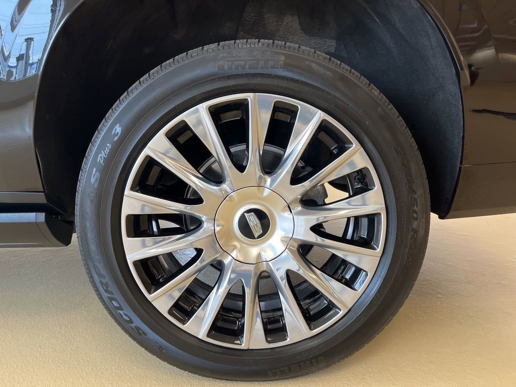 Certified 2025 Cadillac Escalade ESV Premium Luxury Platinum AWD/4WD image 12