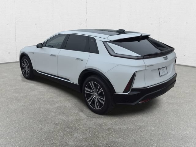 Certified 2024 Cadillac Lyriq Luxury w/ LPO, Floor Liner Package AWD/4WD image 7