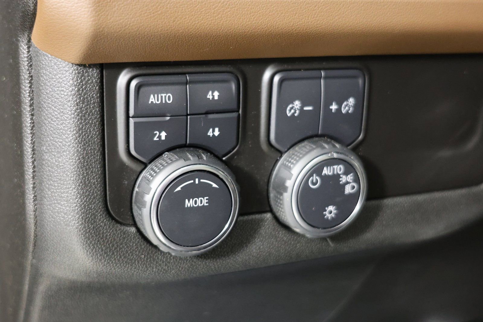 Used 2024 Chevrolet Tahoe High Country image 19