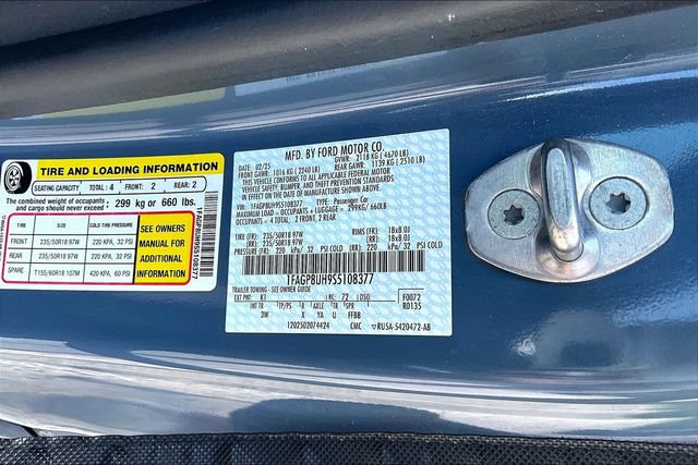 Used 2025 Ford Mustang Premium RWD image 31