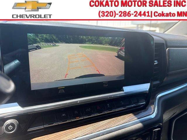 Used 2023 Chevrolet Silverado 1500 LT w/ Z71 Off-Road Package AWD/4WD image 23