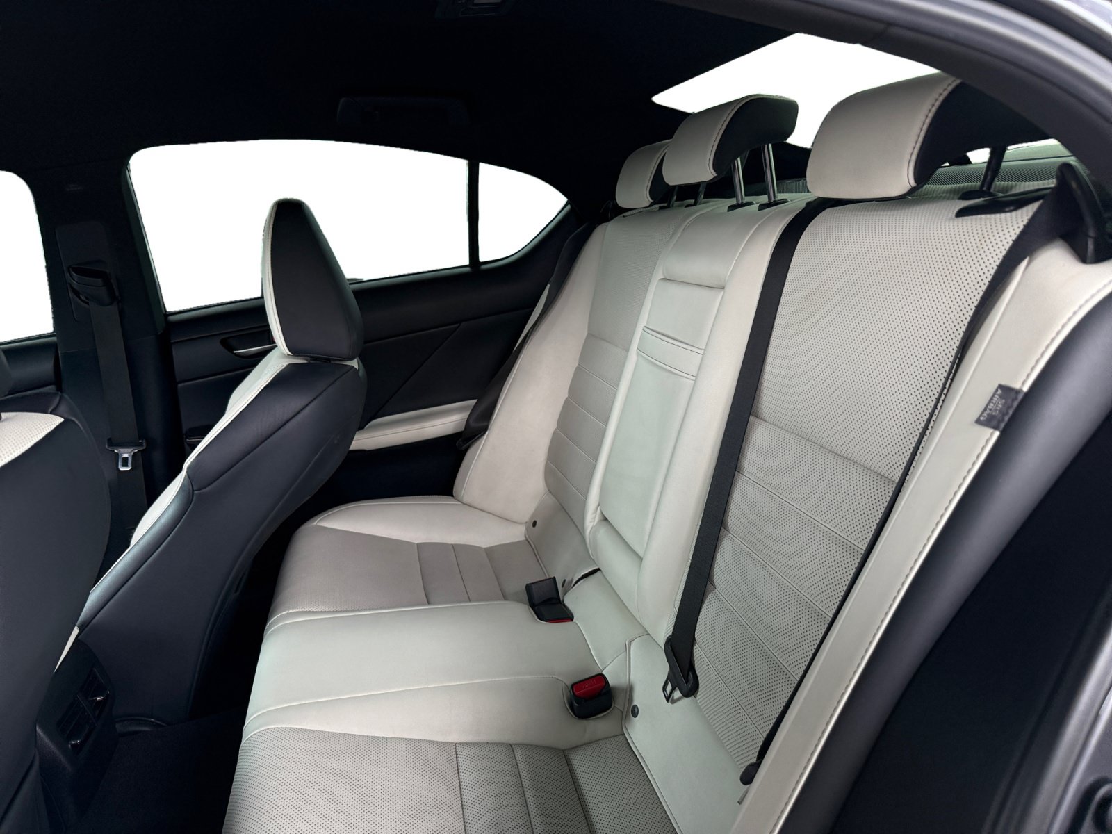 Used 2021 Lexus IS 350 F Sport RWD image 11