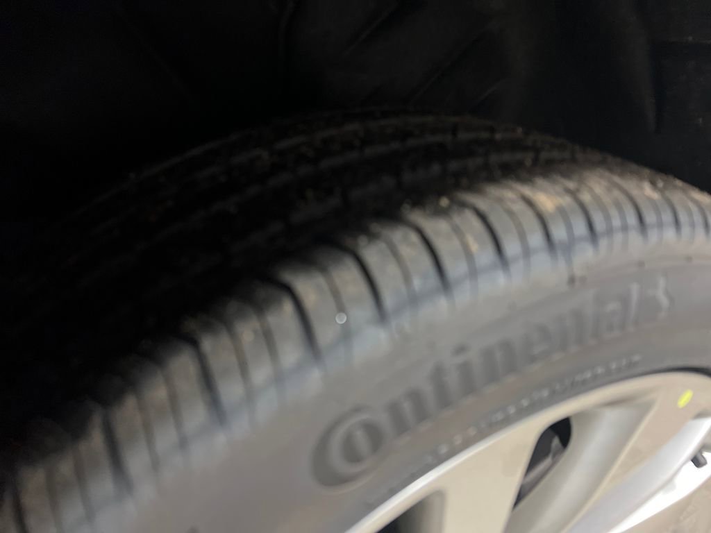 New 2026 Buick Envision Avenir image 10