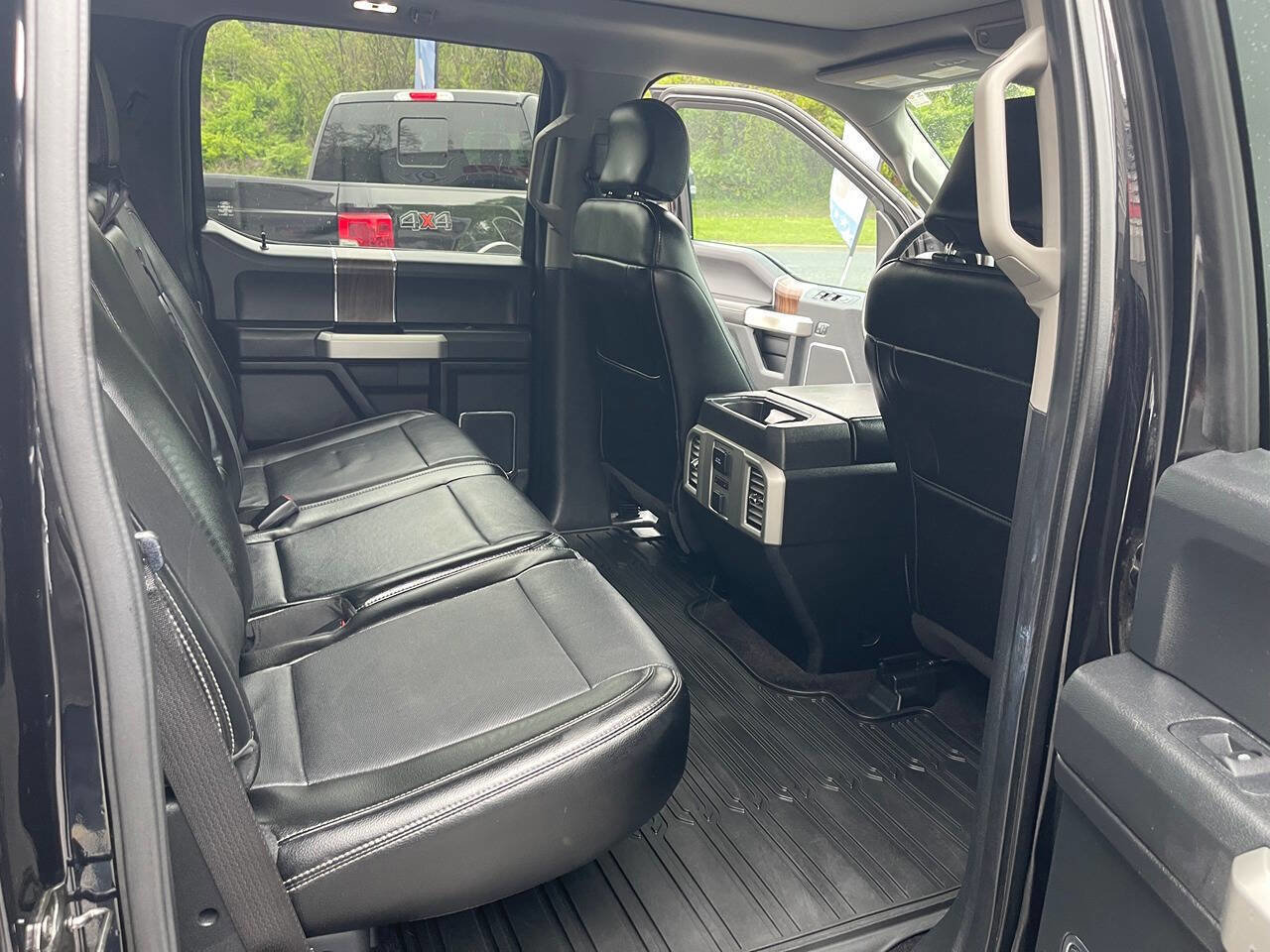 Used 2016 Ford F150 Lariat w/ Equipment Group 502A Luxury AWD/4WD image 30