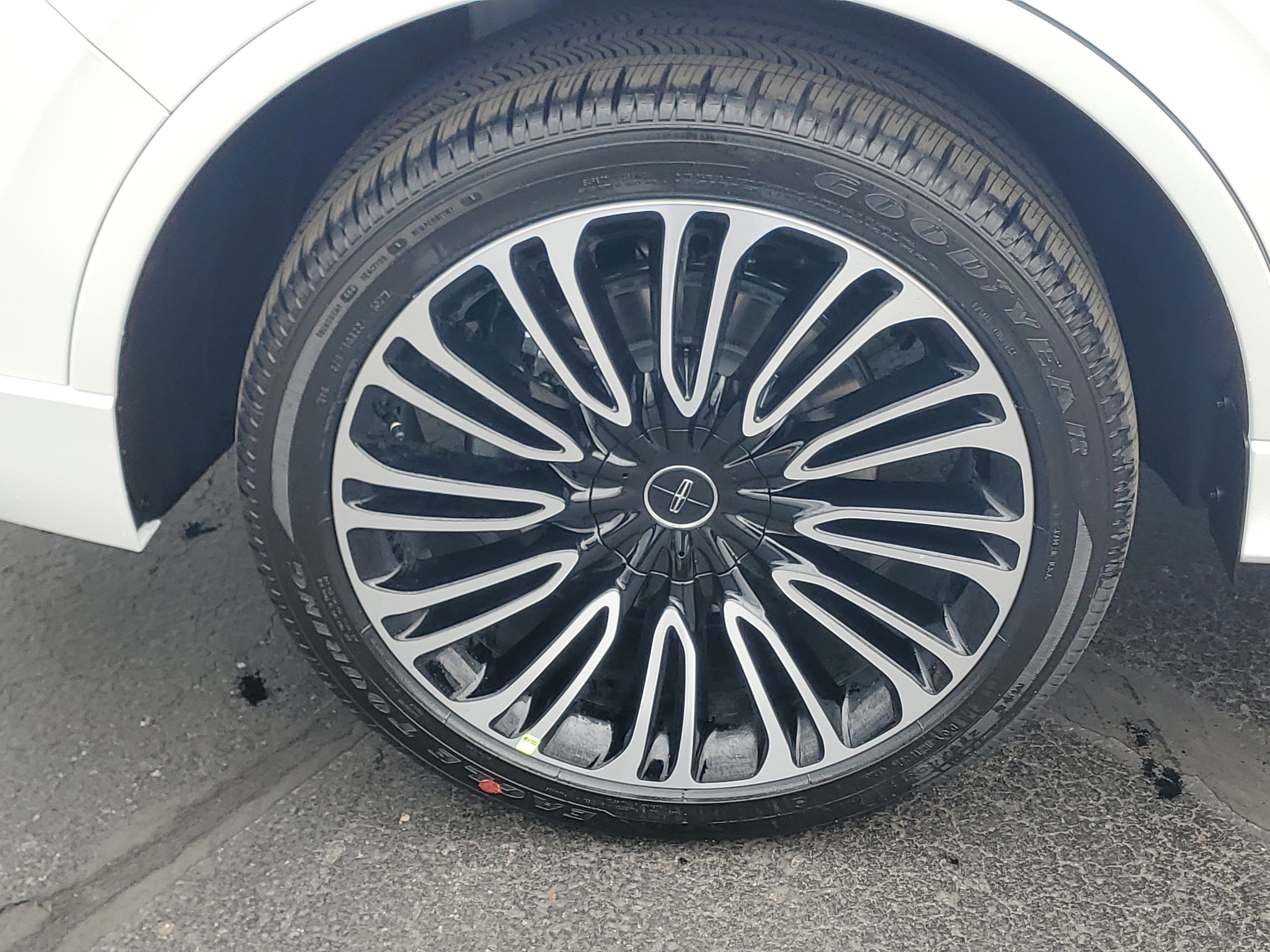 New 2026 Lincoln Aviator Black Label AWD/4WD image 5