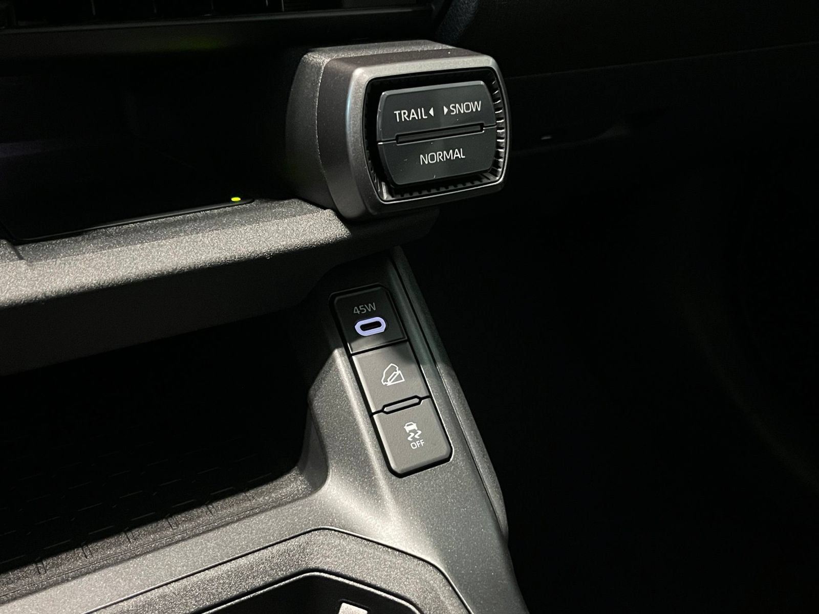 New 2026 Toyota RAV4 Limited AWD/4WD image 28
