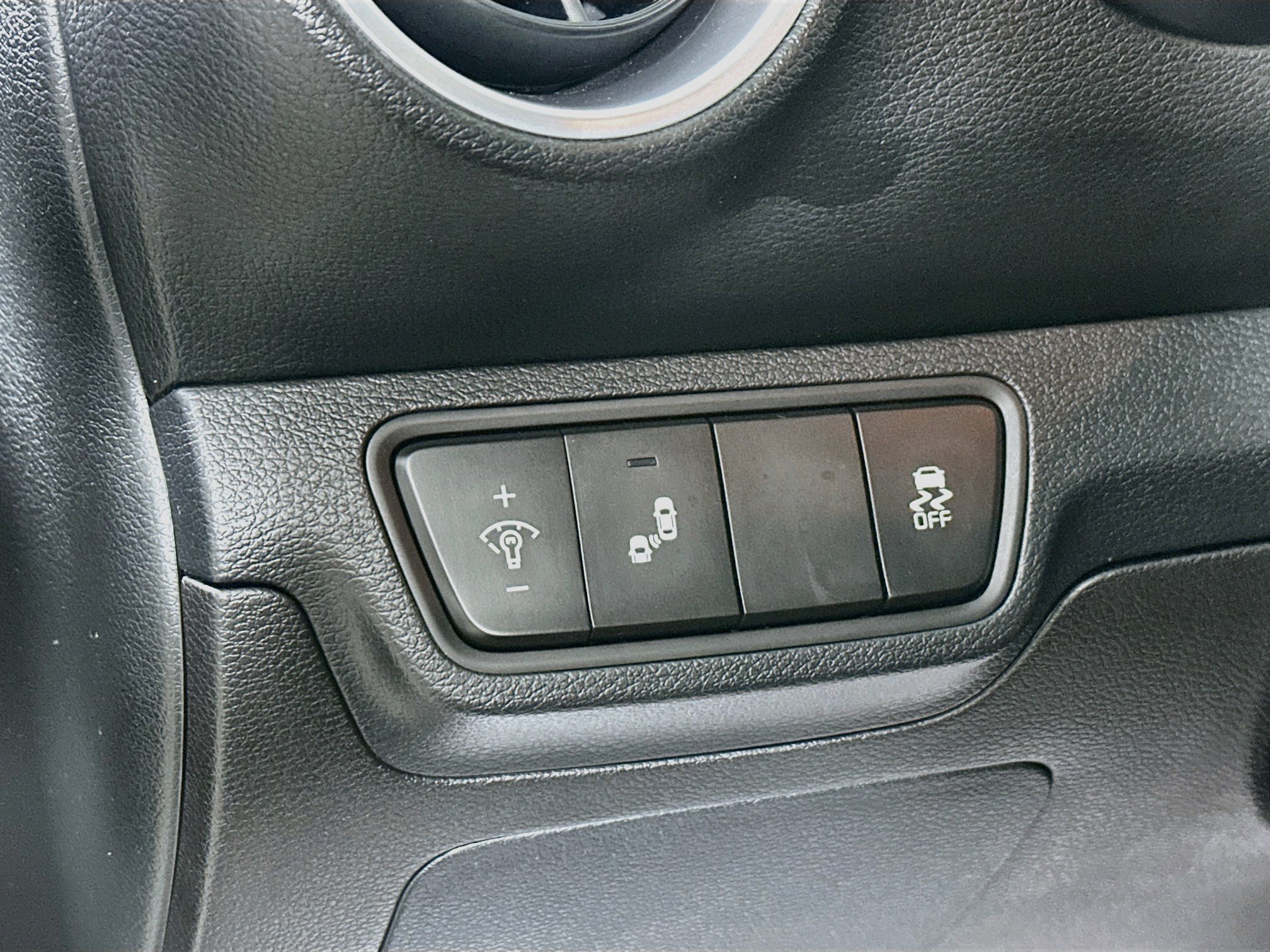 Certified 2024 Kia Forte LXS w/ LXS Technology Package FWD image 10