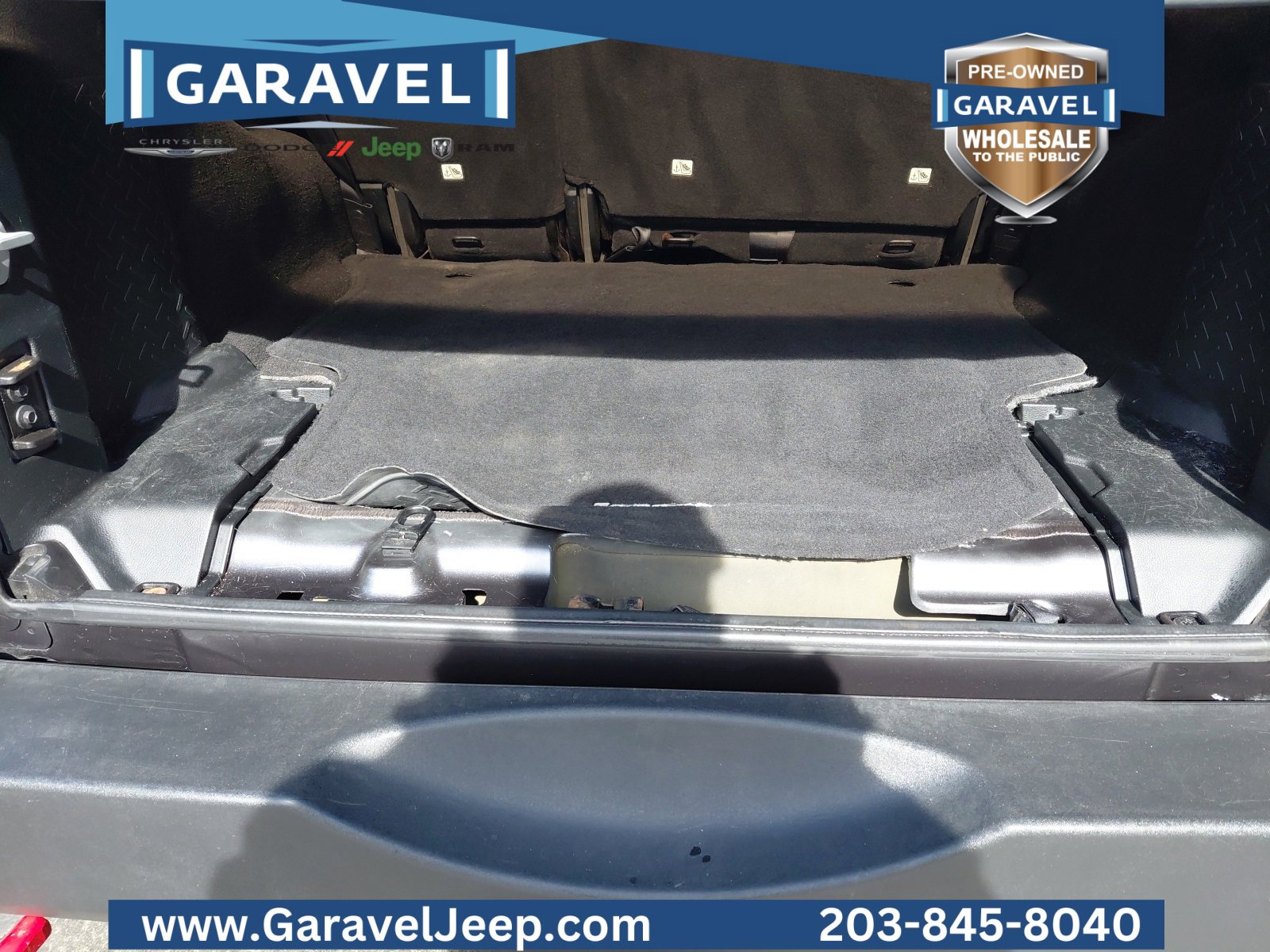 Used 2017 Jeep Wrangler Unlimited Rubicon w/ Cold Weather Group image 17