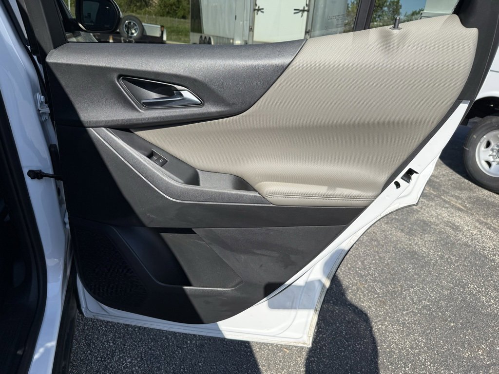 New 2025 Chevrolet Equinox LT w/ Convenience Package II image 24