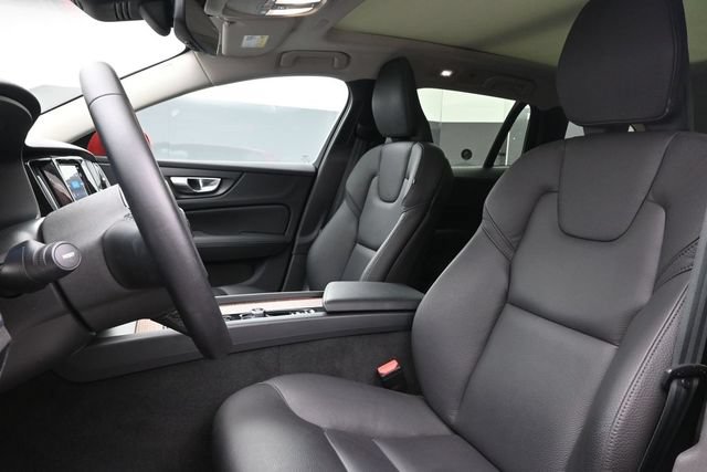 Used 2024 Volvo V60 B5 Cross Country Plus w/ Climate Package AWD/4WD image 10