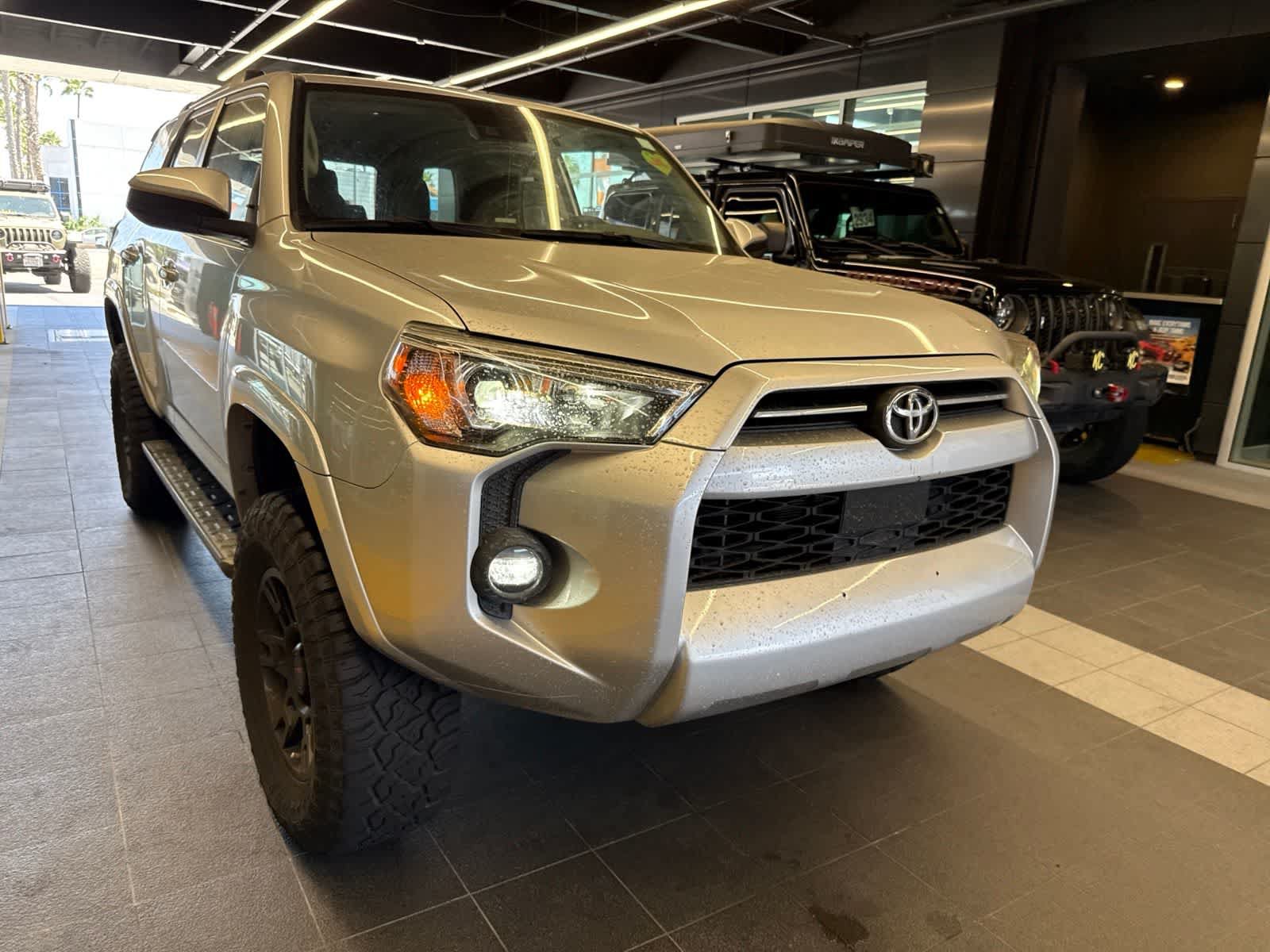 Used 2021 Toyota 4Runner SR5 AWD/4WD image 7