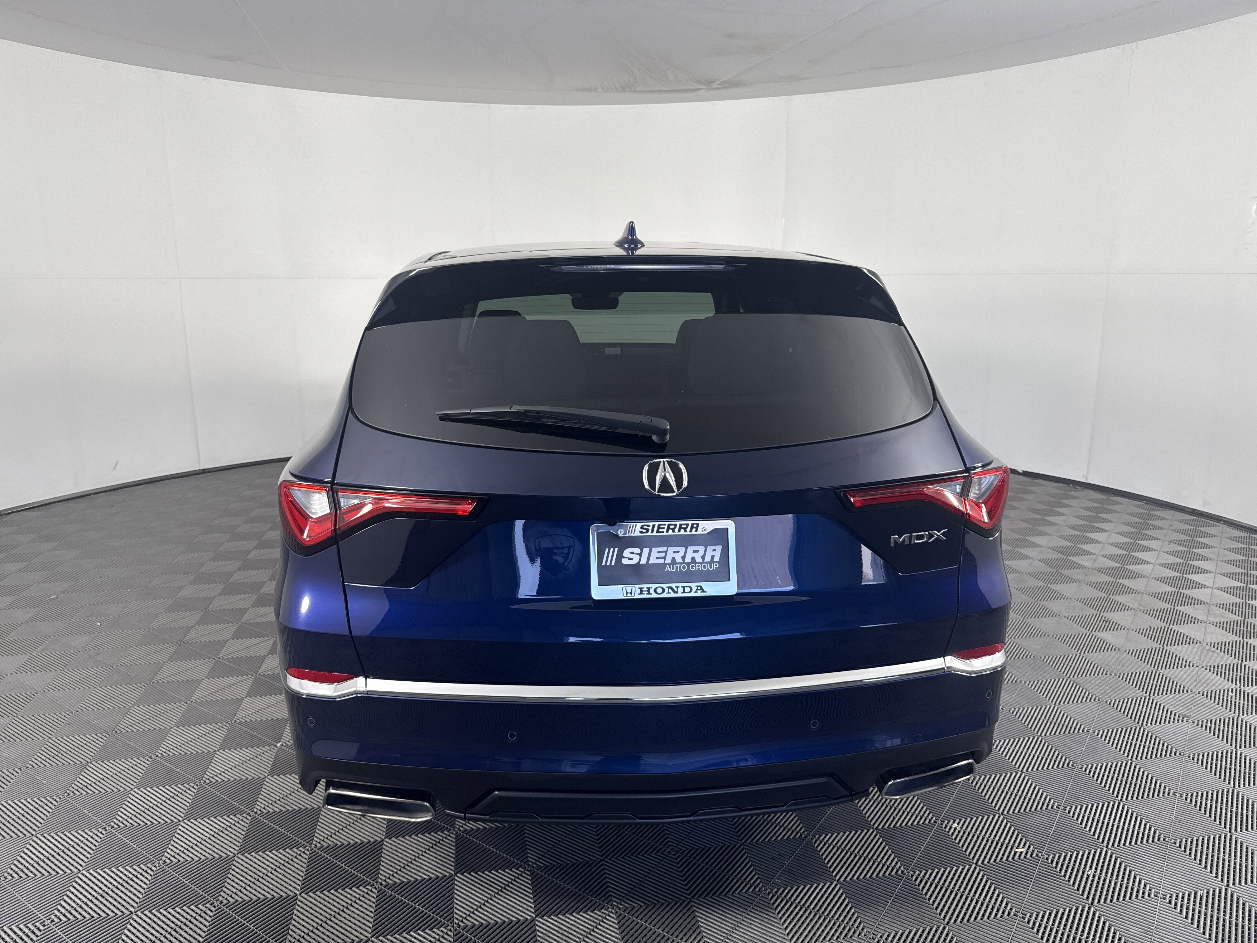 Used 2023 Acura MDX FWD w/ Technology Package image 5