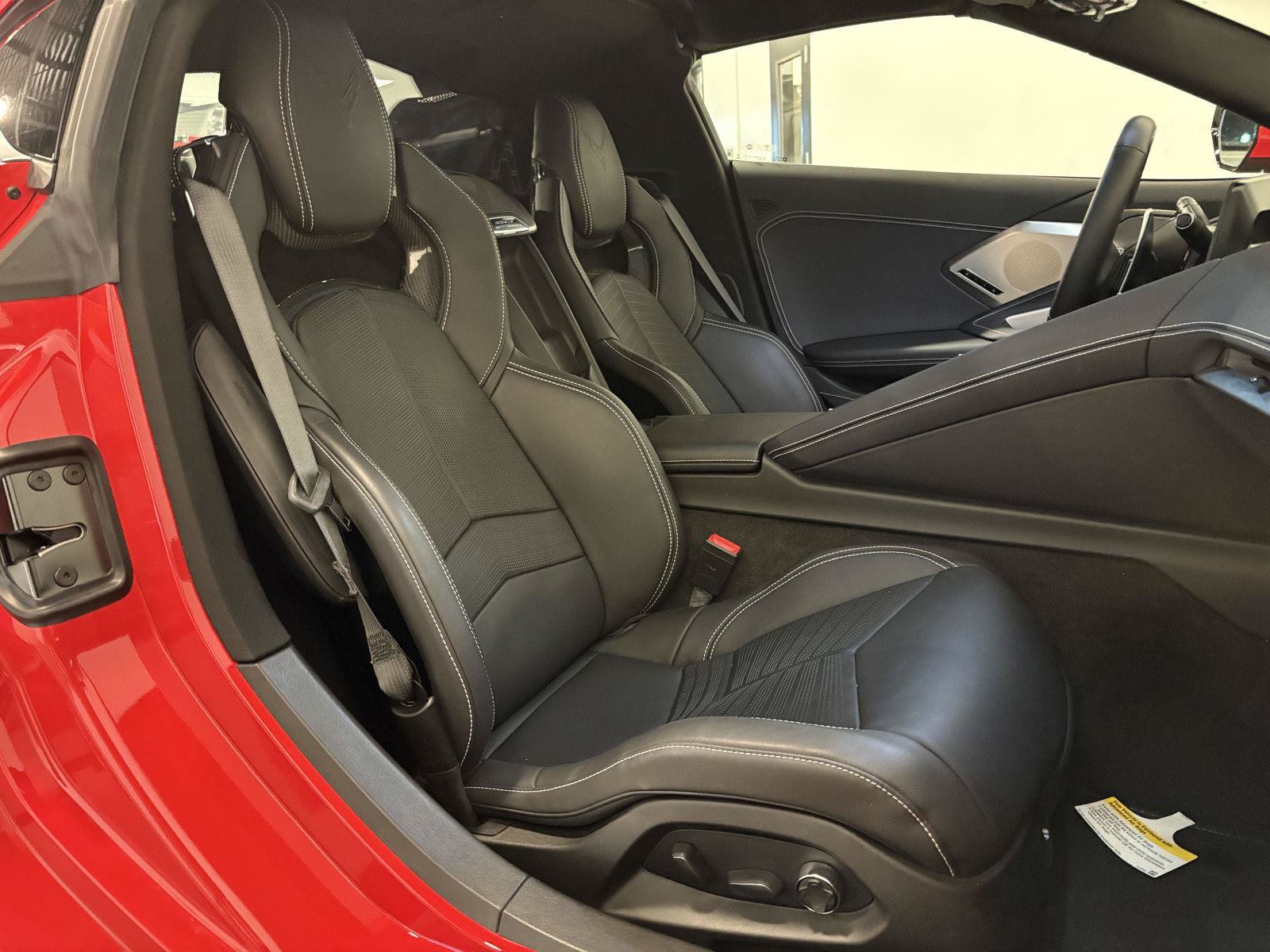 Used 2022 Chevrolet Corvette Stingray Preferred Cpe w/ Z51 Performance Package RWD image 40