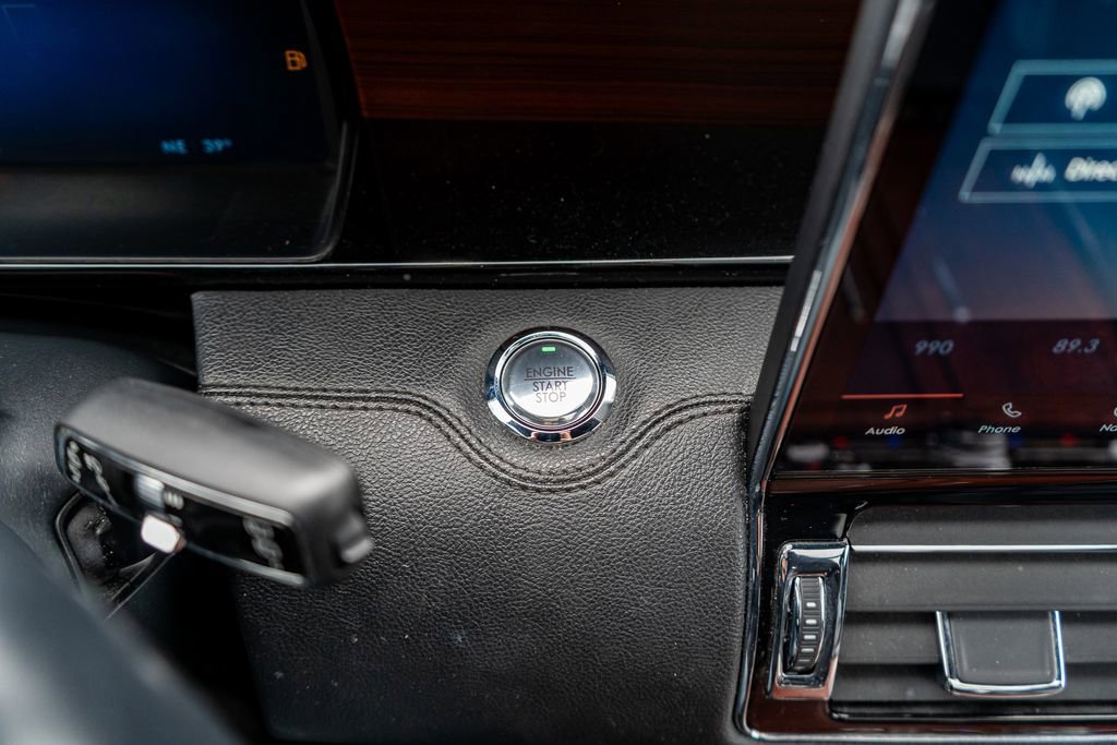 Used 2023 Lincoln Navigator Reserve image 28