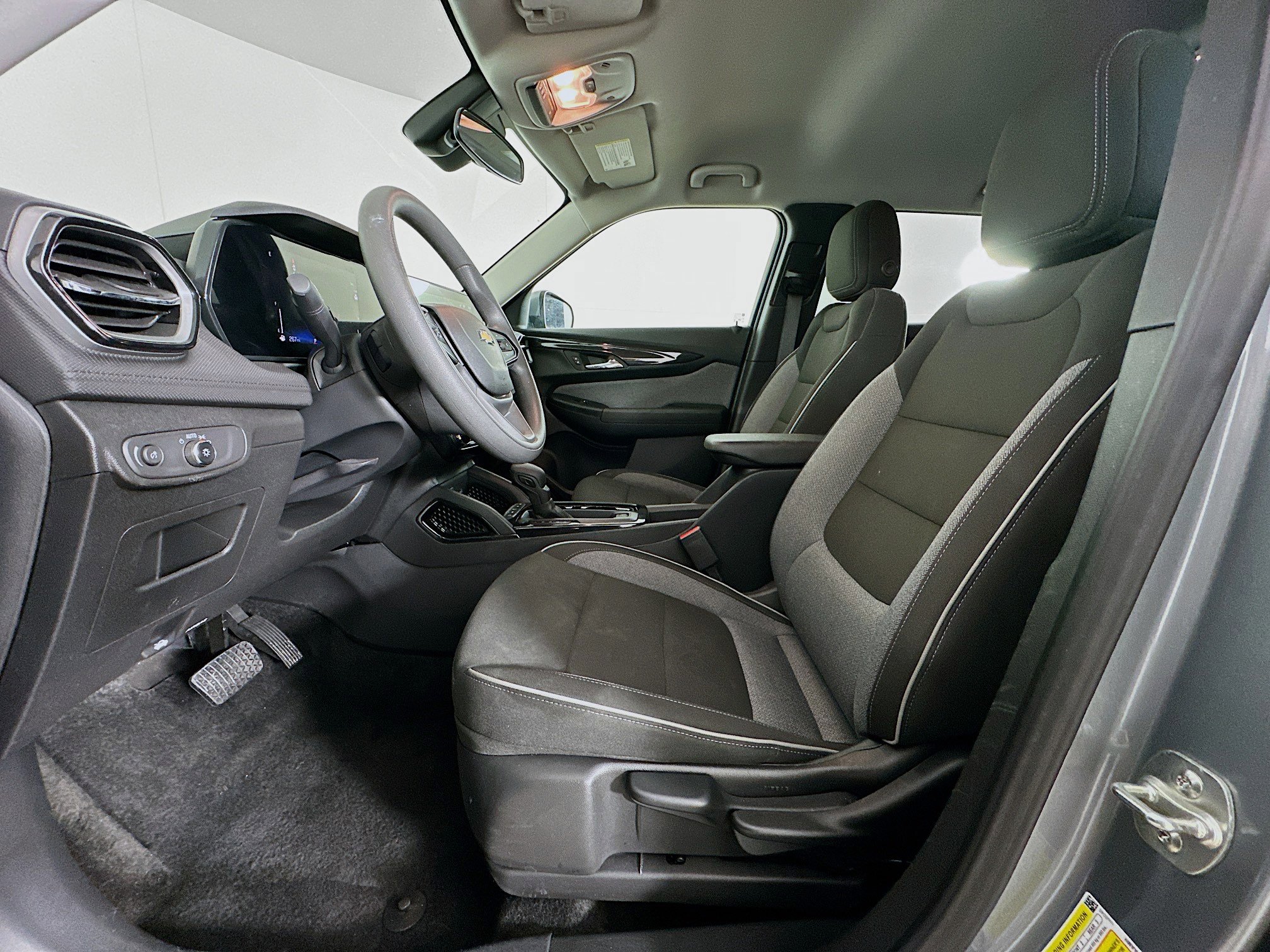 Used 2025 Chevrolet TrailBlazer LT image 13