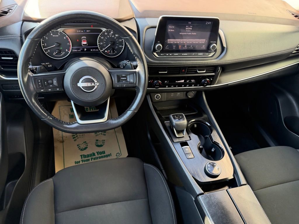 Used 2023 Nissan Rogue S image 15