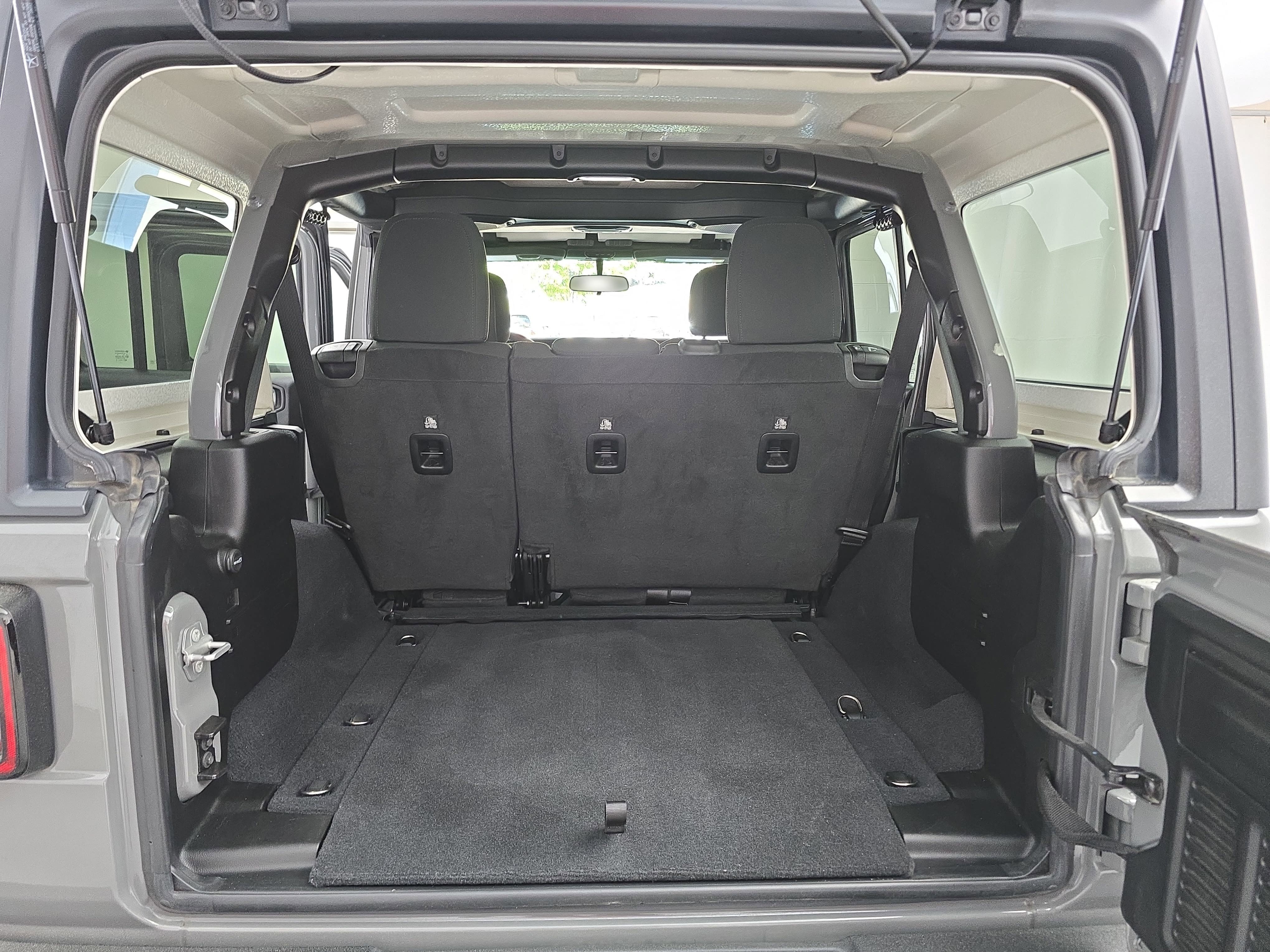 Used 2022 Jeep Wrangler Unlimited Sport AWD/4WD image 12