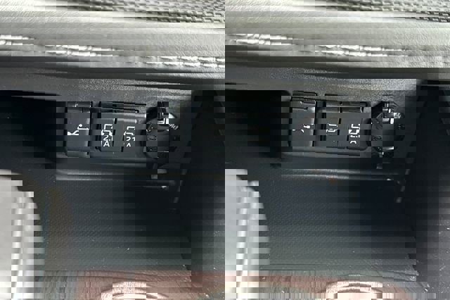 Used 2021 Toyota Highlander Limited image 36