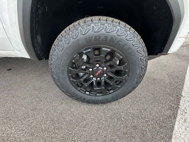 New 2026 GMC Canyon Elevation w/ Convenience Package image 3