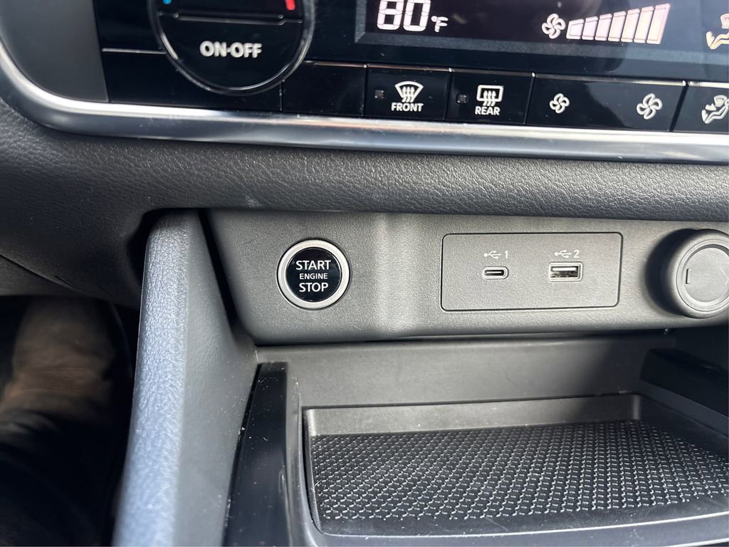 Used 2023 Nissan Rogue SV image 28