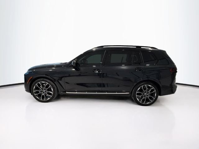 Used 2025 BMW X7 xDrive40i w/ Executive Package image 4