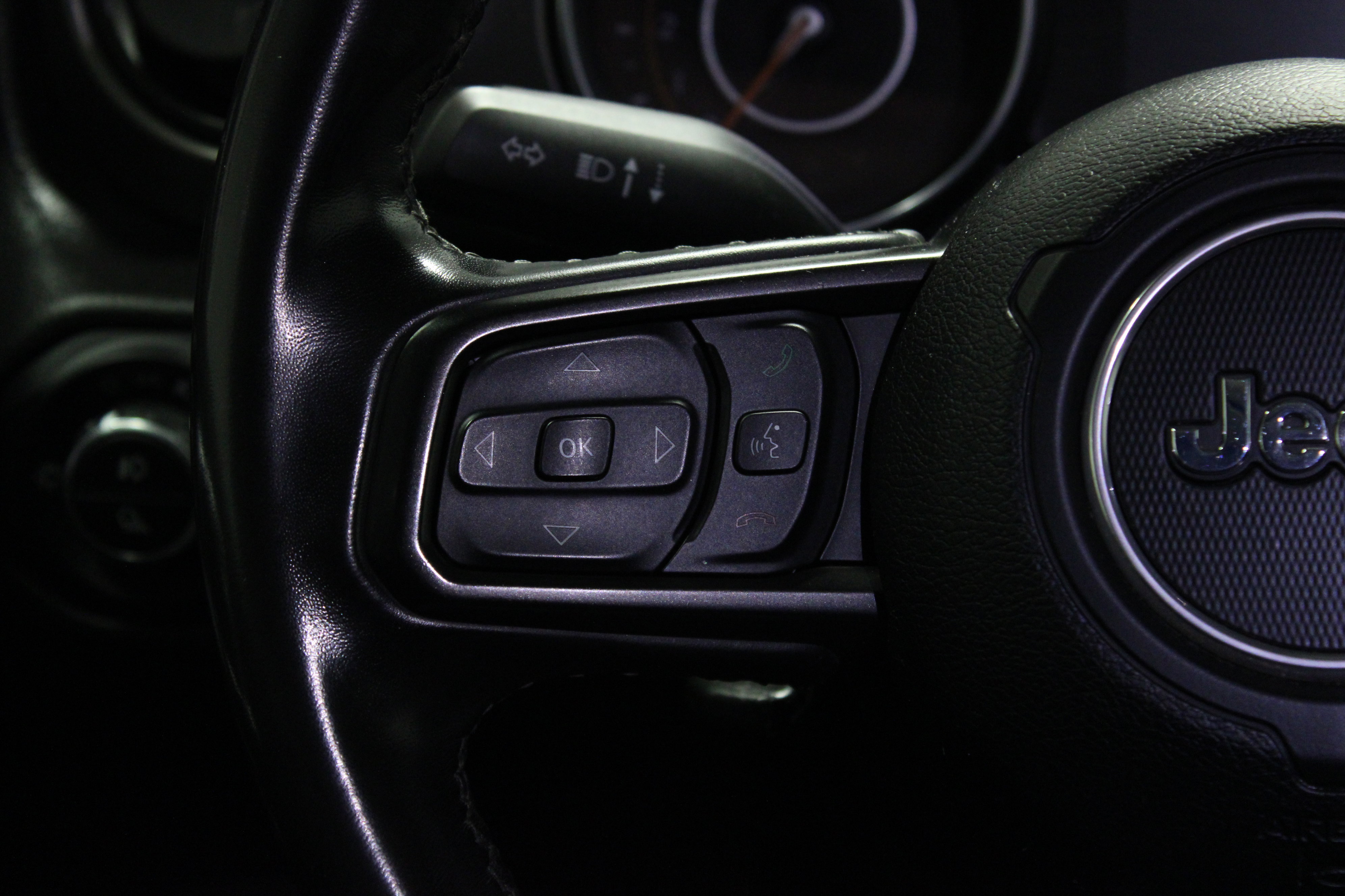 Used 2022 Jeep Gladiator Sport image 23