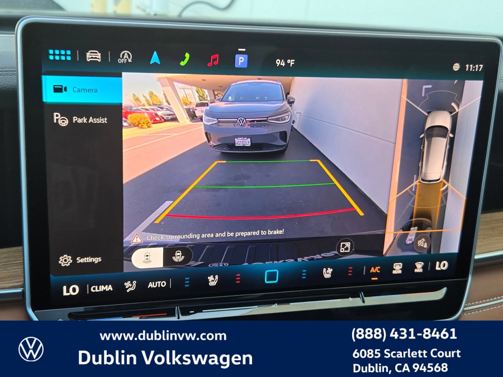 New 2026 Volkswagen Tiguan SEL R-Line AWD/4WD image 17
