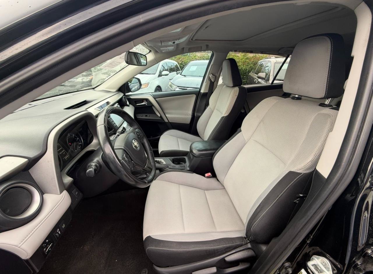 Used 2017 Toyota RAV4 XLE FWD image 12