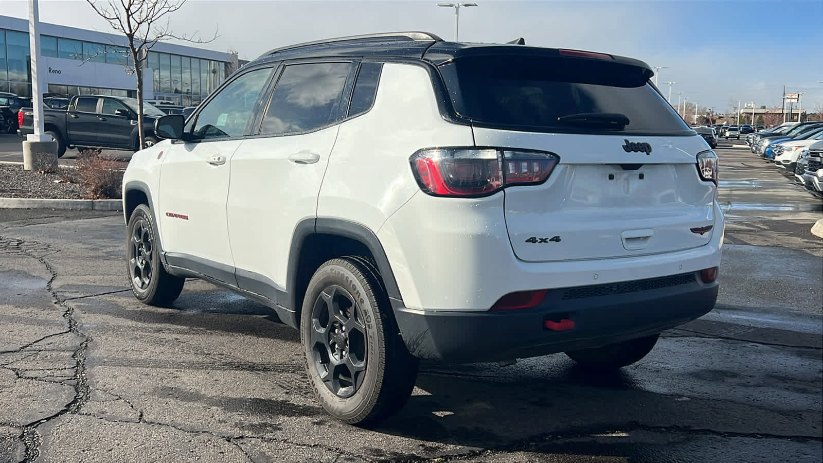 Used 2023 Jeep Compass Trailhawk image 7